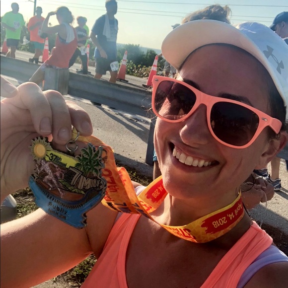 Meet your Posher, Mariana - Picture 2 of 7